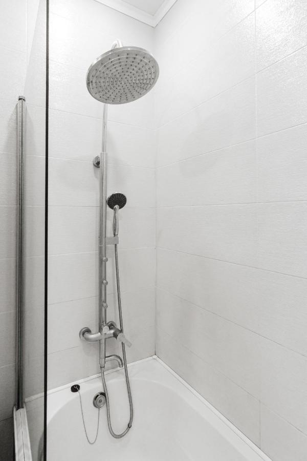 Katerynynska Street 3-Bedrooms Apartment 敖德萨 外观 照片