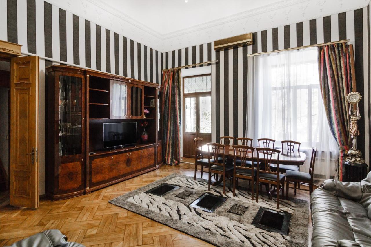 Katerynynska Street 3-Bedrooms Apartment 敖德萨 外观 照片